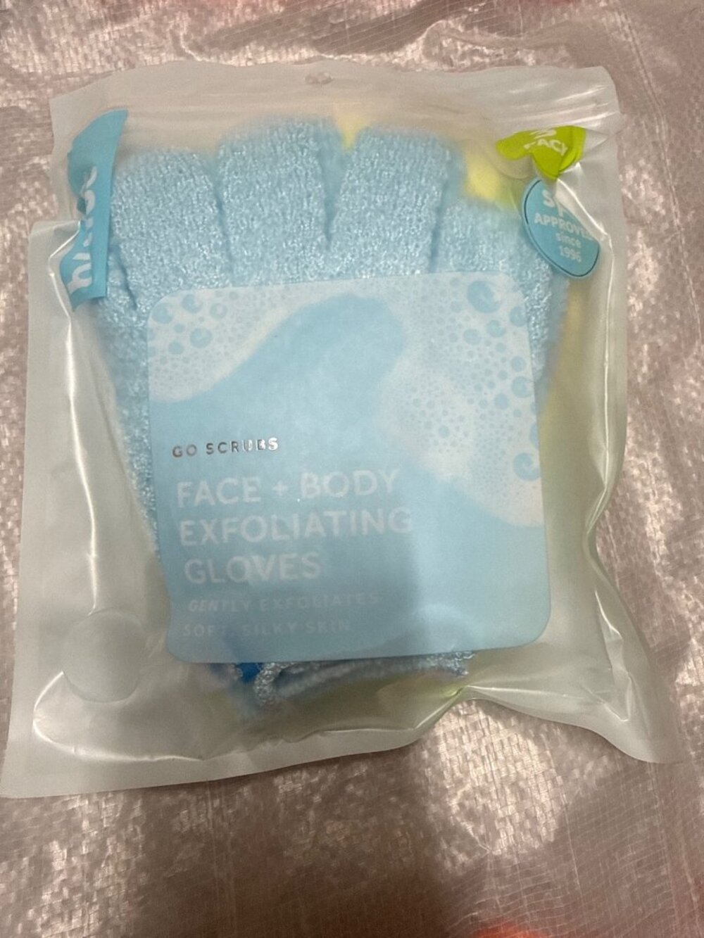 Go Scrubs Face + Body Exfoliating Gloves-Yellow/Green/Blue New in Sealed Package